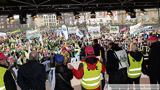 Düsseldorf Schweigemarsch, Demo