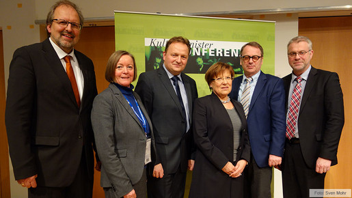 dbb Lehrerverbände im Gespräch mit der KMK dbb Lehrerverbände im Gespräch mit der KMK