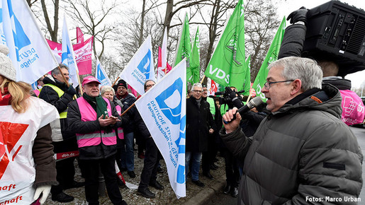Auftakt der Tarifverhandlungen für die Beschäftigten der Länder Auftakt der Tarifverhandlungen für die Beschäftigten der Länder