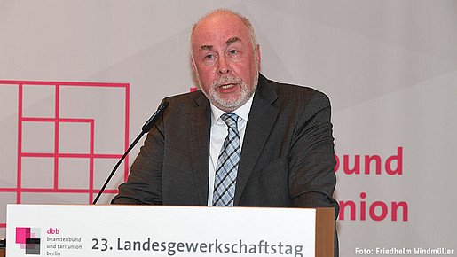 Ulrich Silberbach beim Gewerkschaftstag des dbb berlin