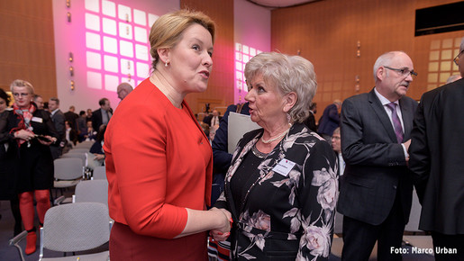 Dr. Franziska Giffey und Helene Wildfeuer