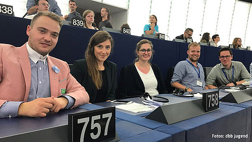 Teilnehmer des CESI Youth auf dem European Youth Event (EYE)