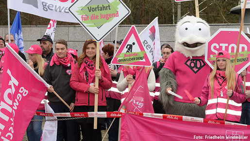 dbb jugend demonstriert in Potsdam dbb jugend demonstriert in Potsdam