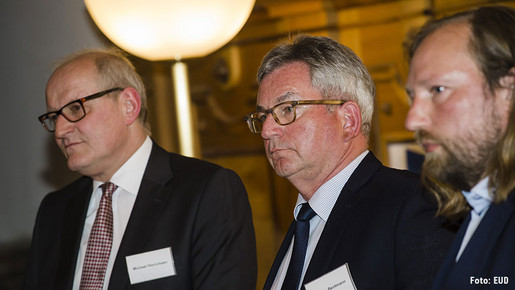 Hinrichsen, Bentmann, Hofreiter Hinrichsen, Bentmann, Hofreiter