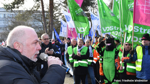 Ulrich Silberbach bei der zweiten Verhandlungsrunde in Potsdam