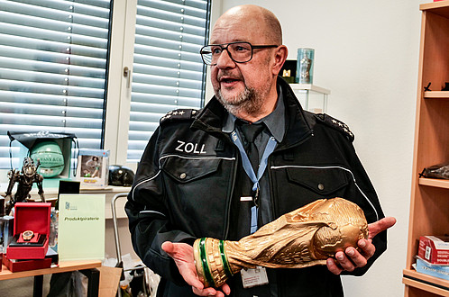 Christian Böhm, Flughafen BER, Landeszolldirektion, Warenkontrolle, Zoll