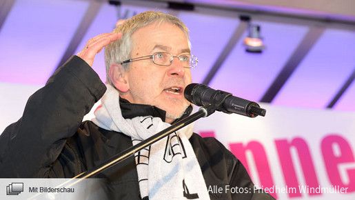 Willi Russ auf der Demonstration in Dresden
