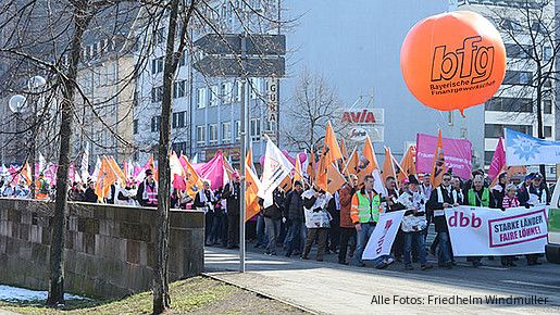 Warnstreik und Kundgebung in Nürnberg
