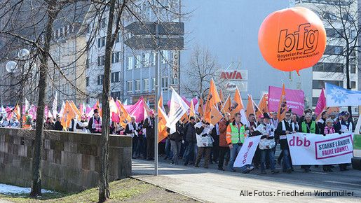 Warnstreik und Kundgebung in Nürnberg