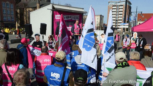 Einkommensrunde 2014: Warnstreik und Demo in Rostock