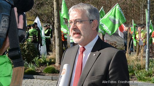 Einkommensrunde 2014: Verhandlungsauftakt in Potsdam