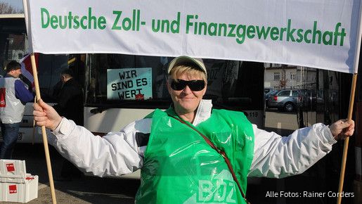 Warnstreiks und Proteste in Schwerin