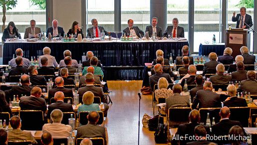dbb Bundeshauptvorstand in Dresden dbb Bundeshauptvorstand in Dresden