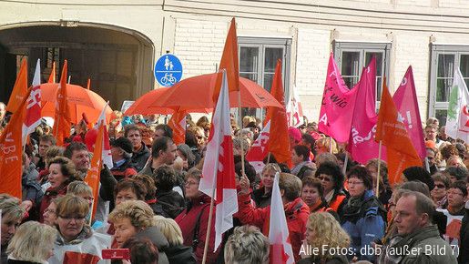 11.000 demonstrieren in Schwerin