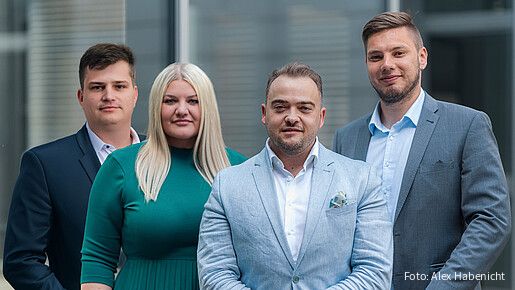 Das Foto zeigt Oliver Löwe, Daria Abramov, Matthäus Fandrejewski und Felix Reising.