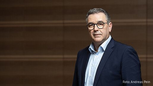 Das Foto zeigt dbb-Vize Andreas Hemsing.