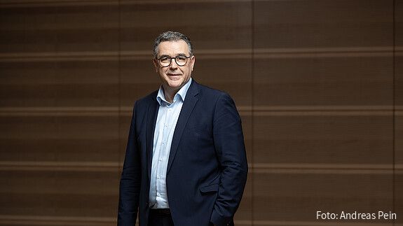 Hemsing: „Pflege braucht Qualität und Qualität braucht Fachkräfte!“ Das Foto zeigt dbb-Vize Andreas hemsing