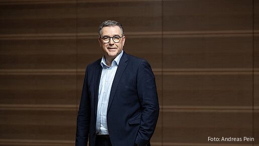 Das Foto zeigt dbb-Vize Andreas hemsing