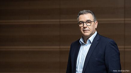 Das Foto zeigt Andreas Hemsing, dbb-Vize