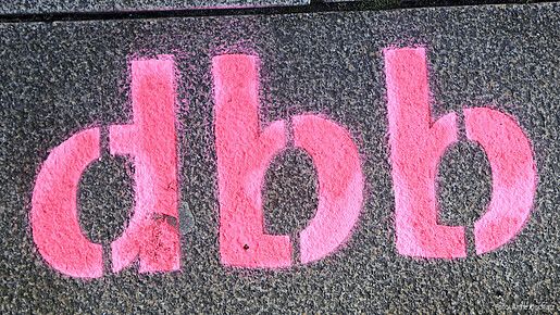 Das Foto zeigt den Schriftzug "dbb".