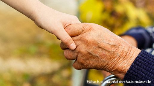 Helfende Hände (Symbolbild) Helfende Hände (Symbolbild)