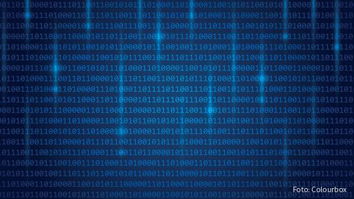 Das Foto ist ein Symbolbild für Digitalisierung und zeigt Nullen und Einsen auf blauem Hintergrund.