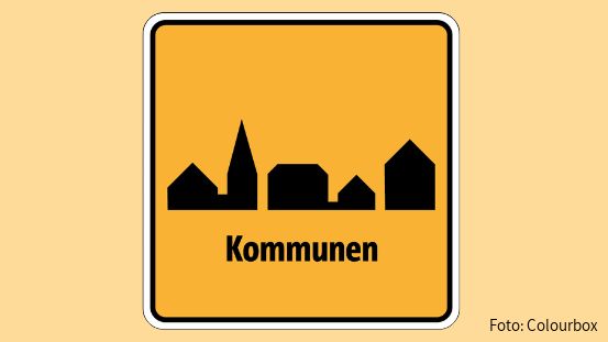 Grafik Kommmunen, symbolisiert Häuser auf gelben Hintergrund