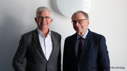 Prof. Andrew Ullmann (links) und Horst Günther Klitzing