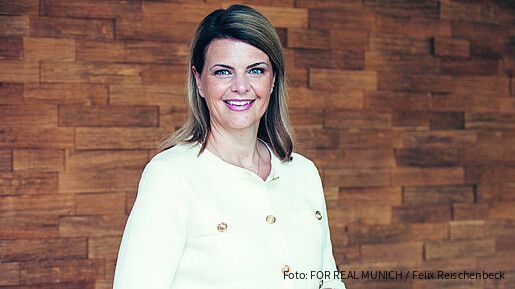Porträtfoto von einer Frau. Es handelt sich um Katrin Staffler, Pflegebevollmächtigte der Bundesregierung