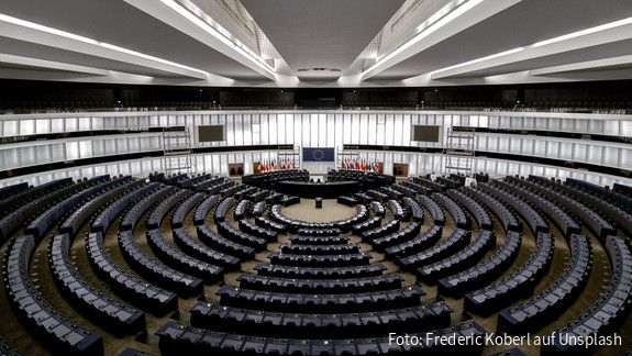 Europäisches Parlament: CESI initiiert neue Intergruppen zu Katastrophenschutz und Bildungszukunft Innenansicht des Europäischen Parlaments