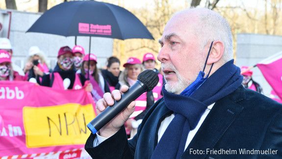 Sozial- und Erziehungsdienst: Protest vor der zweiten Verhandlungsrunde Sozial- und Erziehungsdienst: Protest vor der zweiten Verhandlungsrunde