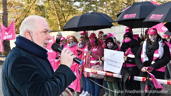 Sozial- und Erziehungsdienst: Demo bei der zweiten Verhandlungsrunde