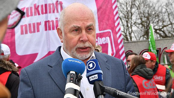 Auftakt der Einkommensrunde 2023 mit Bund und Kommunen