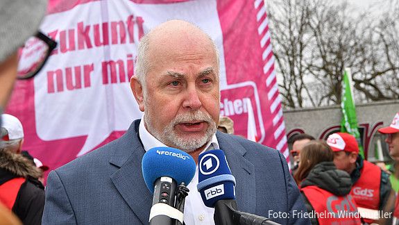 Auftakt der Einkommensrunde 2023 mit Bund und Kommunen