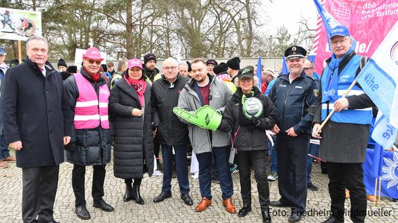 Auftakt zur Einkommensrunde Bund und Kommunen 2023