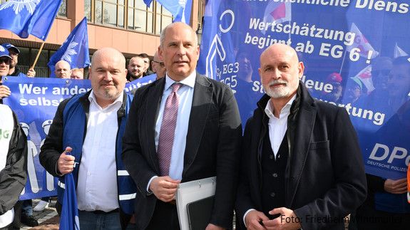 Einkommensrunde Hessen: Kundgebung in Bad Homburg