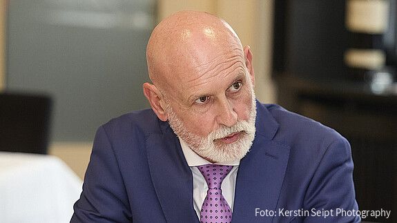 Geyer: „Unsinn wird durch ständige Wiederholung nicht zu sinnvoller Politik“ Das Foto zeigt Volker Geyer, den Bundesvorsitzendes des dbb