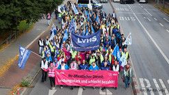 Hamburg: Warnstreik und Demo der Landesbeschäftigten