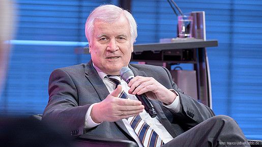 Seehofer bei der dbb Jahrestagung 2021