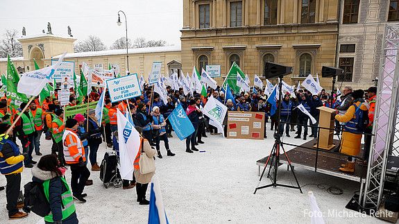 Arbeit, Personalmangel, Einkommen, Inflation, Fachkräfte, Gehalt, Lohn, Beschäftigte, Rainer Nachtigall, München, DPolG, Polizei, Gewerkschaft, Bayern, Arbeitgeber, Verhandlungen, Wertschätzung, öffentlicher Dienst, Tarif, Beamte, Recht, Finanzen, Albert Füracker, Einkommensrunde, Personal, Fachkräftemangel, Sicherheit, Bezahlung, Entgelt, Arbeitnehmer