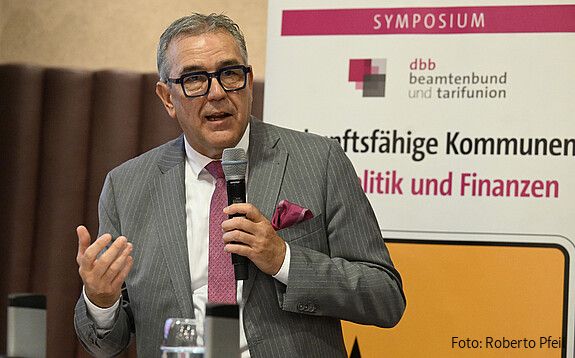 Hemsing will neues Miteinander für starke Kommunen Das Foto zeigt dbb-Vize Andreas Hemsing.