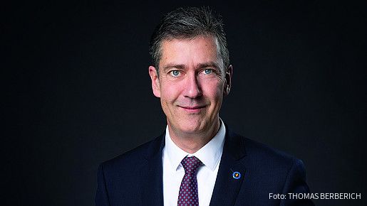 Zu sehen ist Christian Schuchhardt, Hauptgeschäftsführer des Deutschen Städtetages.