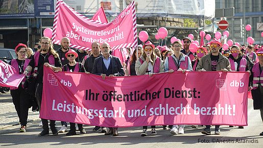 04.05.2022, Jahr > 2022, Ort > Europa > Deutschland > Bayern > Nürnberg, Sozial- und Erziehungsdienst, Organisation > Gewerkschaft/Berufsverband > komba