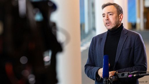 Der grüne EU-Abgeordnete Sergey Lagodinsky im Interview.