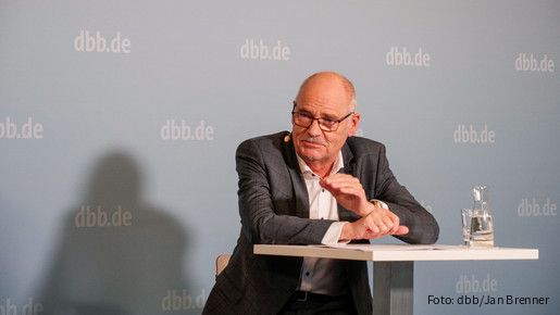dbb forum ÖFFENTLICHER DIENST digital: Corona-Pandemie und Dienstunfall – was bedeutet das? dbb forum ÖFFENTLICHER DIENST digital: Corona-Pandemie und Dienstunfall – was bedeutet das?