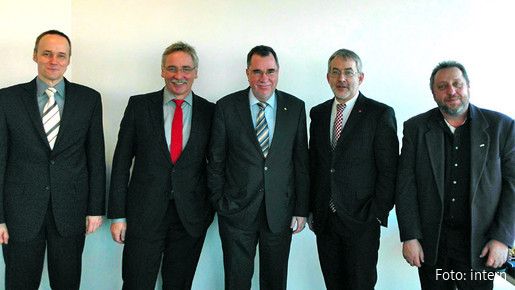 Russ mit Vertretern der Kommissions Nahverkehr Russ mit Kommissionsvertretern